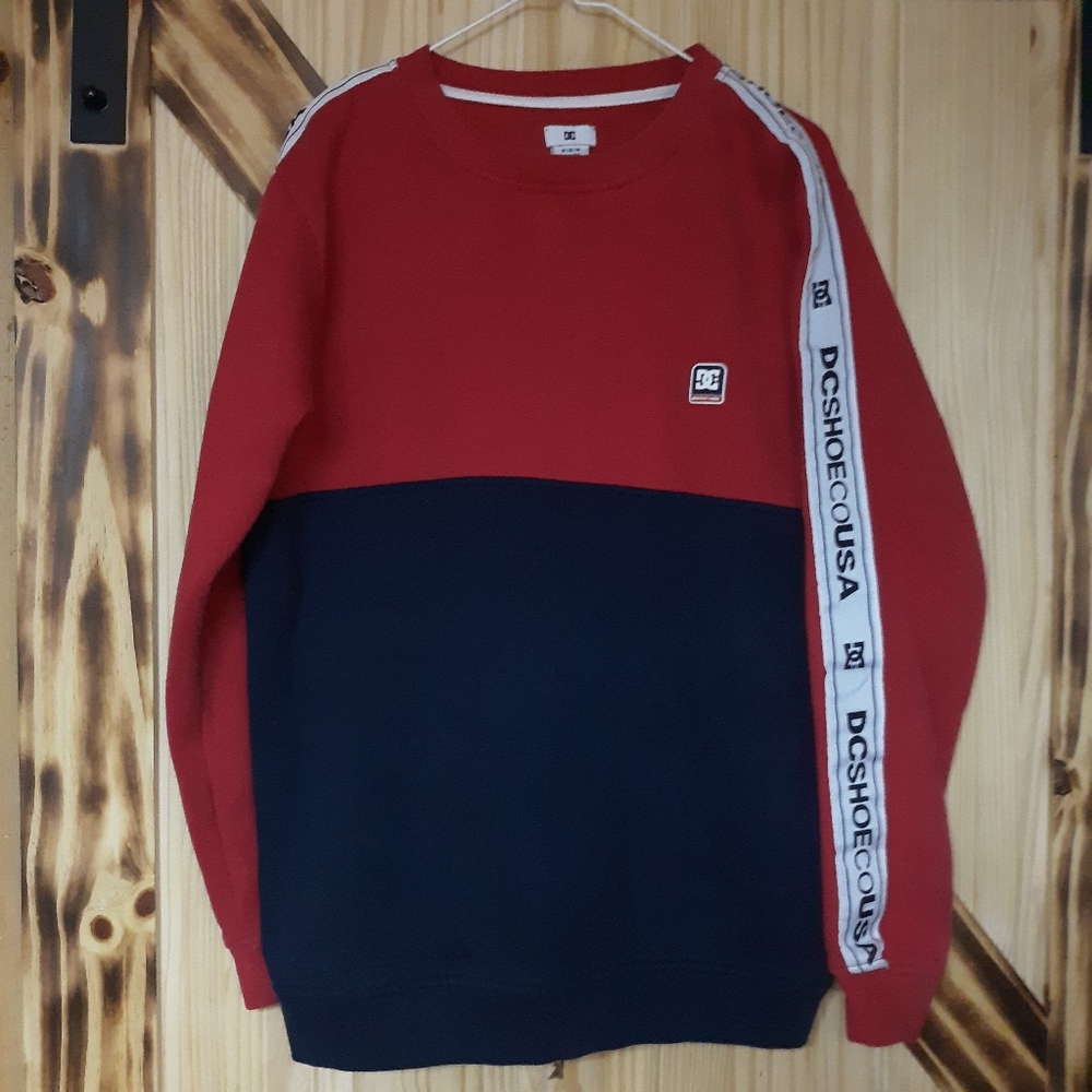 2010s DC Shoe Co Skateboarding Crew Neck Sweatshirt Size Medium